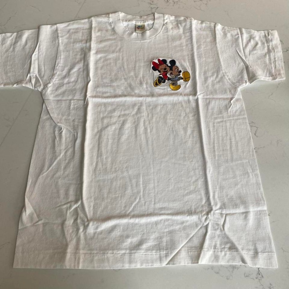 RARE Vintage 90s Disney Mickey & Minnie Embroidered T-Shirt Too cute‎ large